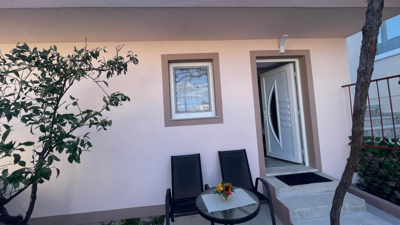 טרביניה Apartman Mim מראה חיצוני תמונה