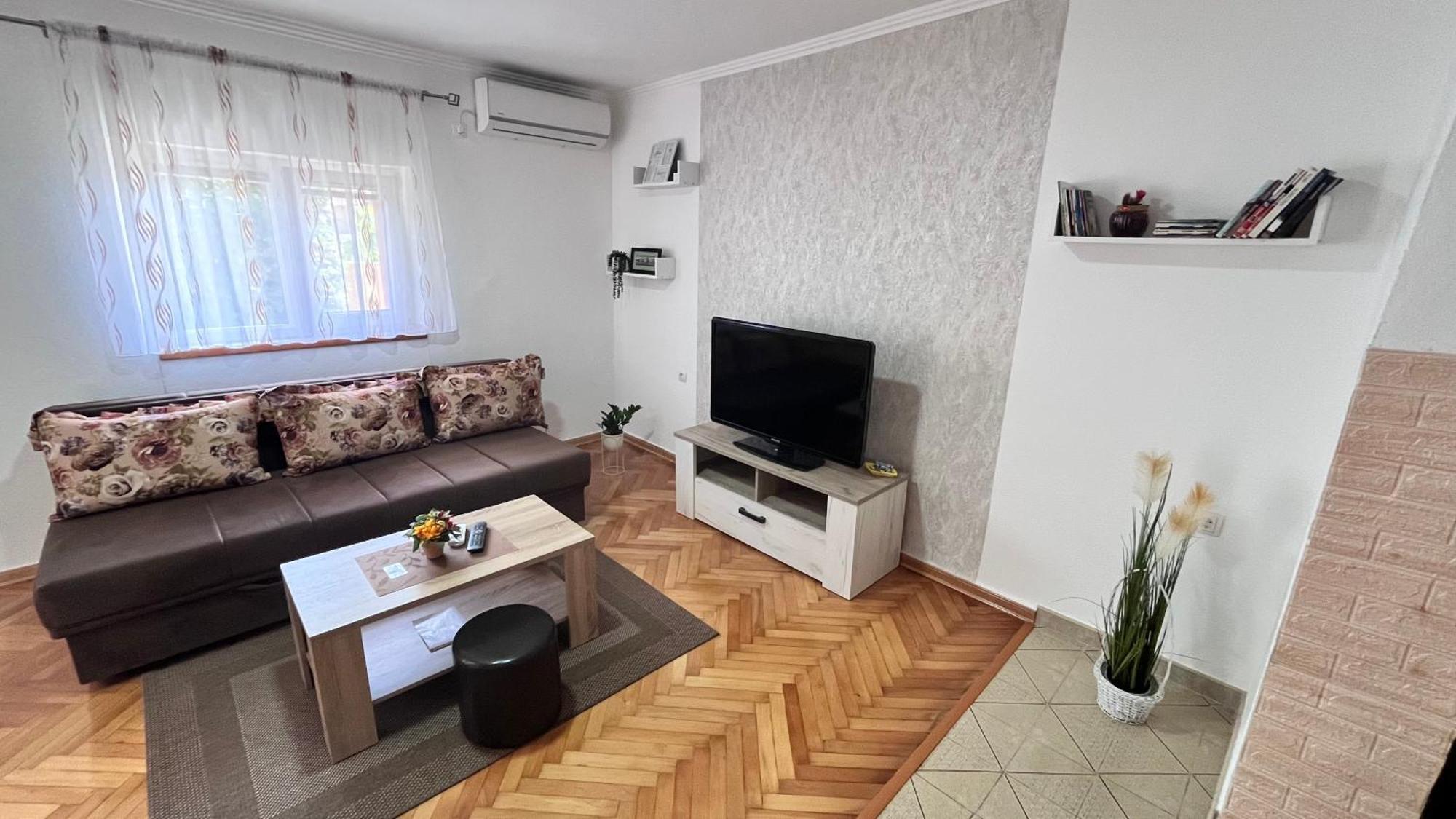 טרביניה Apartman Mim מראה חיצוני תמונה