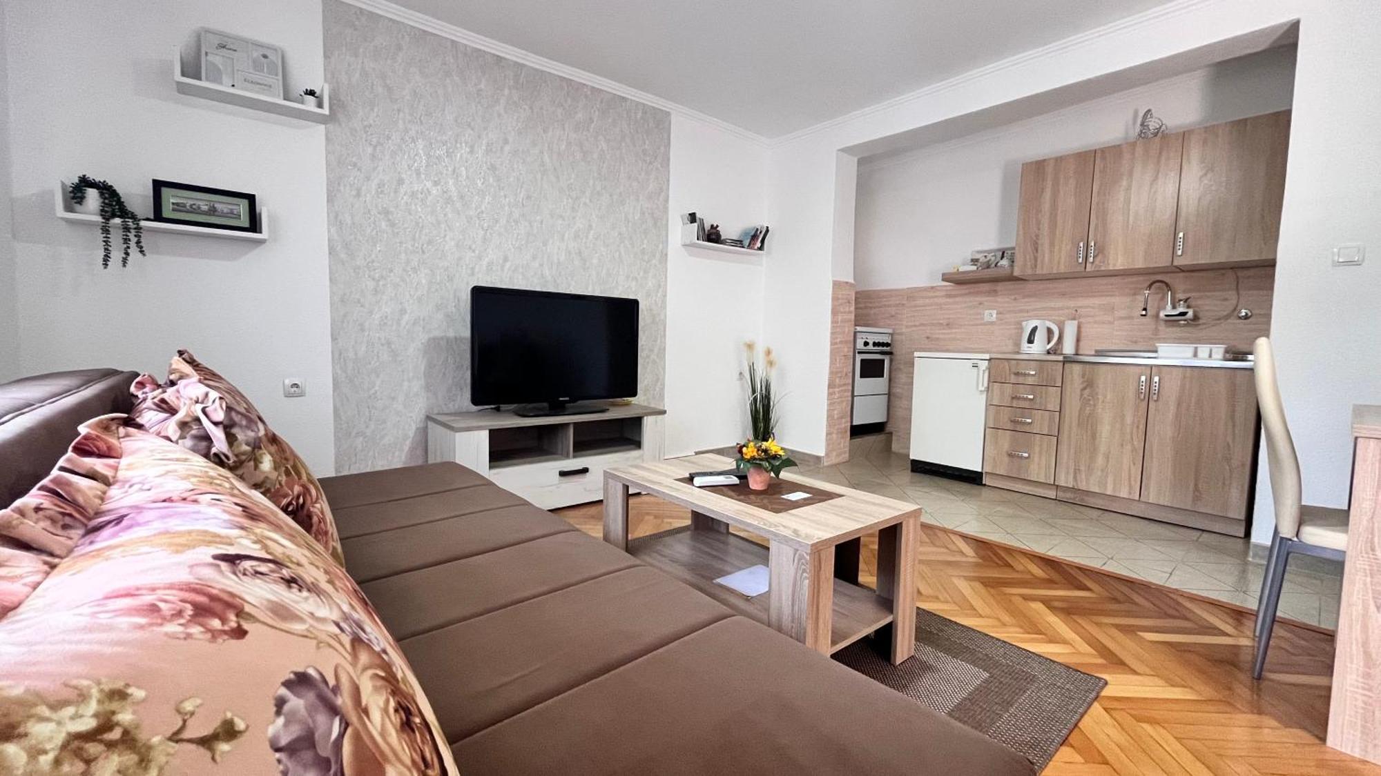 טרביניה Apartman Mim מראה חיצוני תמונה