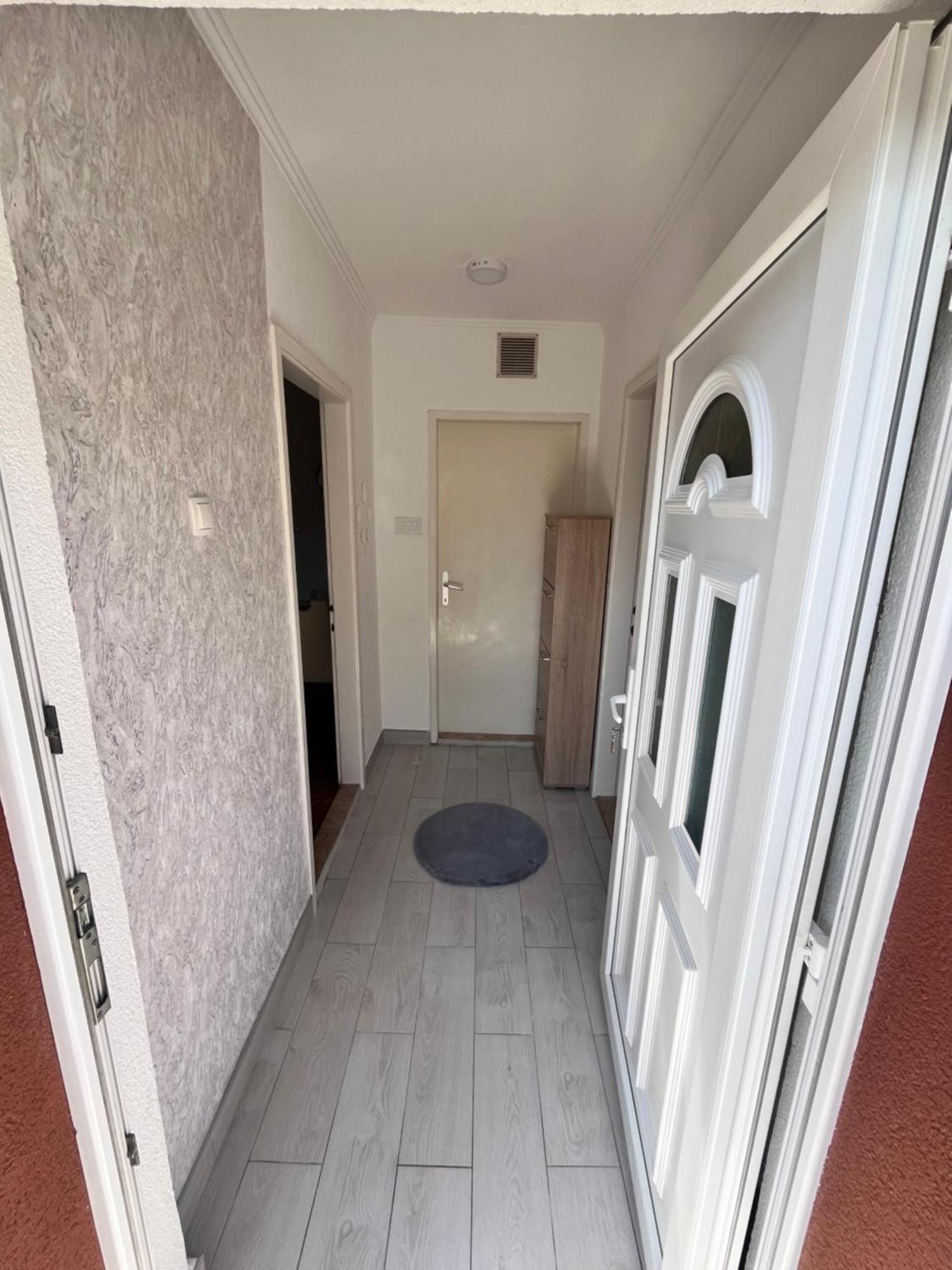 טרביניה Apartman Mim מראה חיצוני תמונה