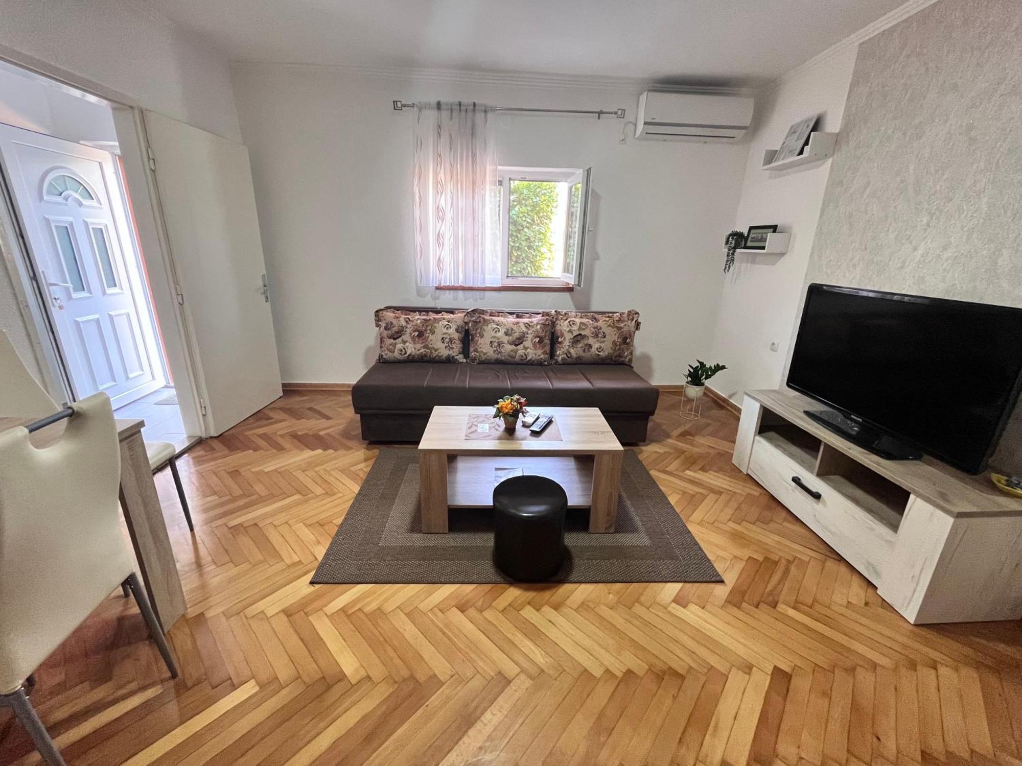 טרביניה Apartman Mim מראה חיצוני תמונה