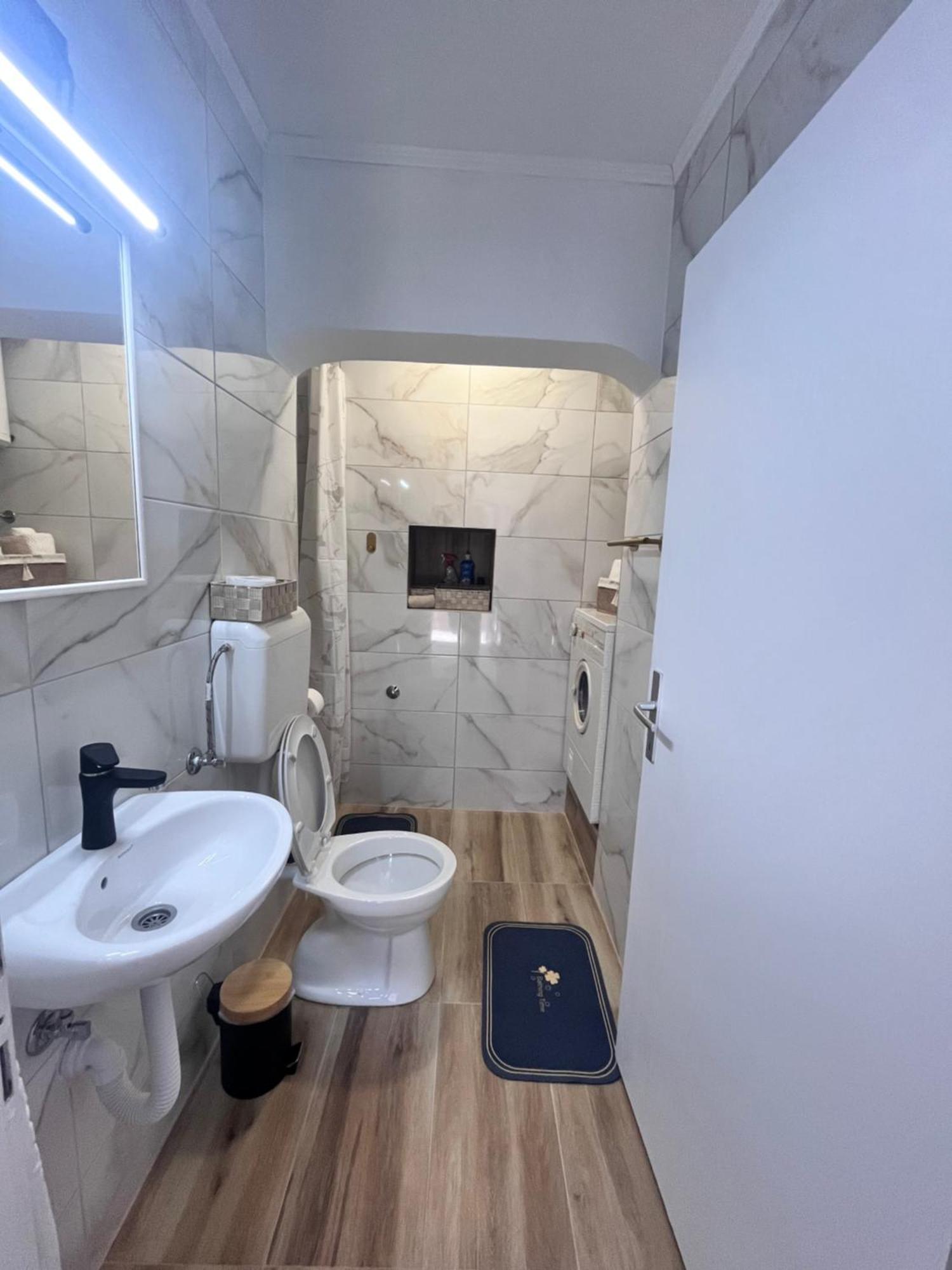 טרביניה Apartman Mim מראה חיצוני תמונה